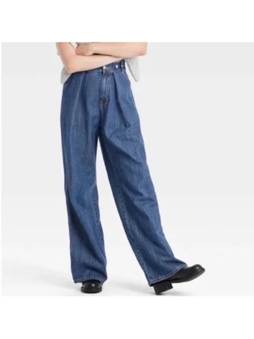 REDUCED TODAY🎈NWT Universal Thread Women's Blue
Jeans Size 6